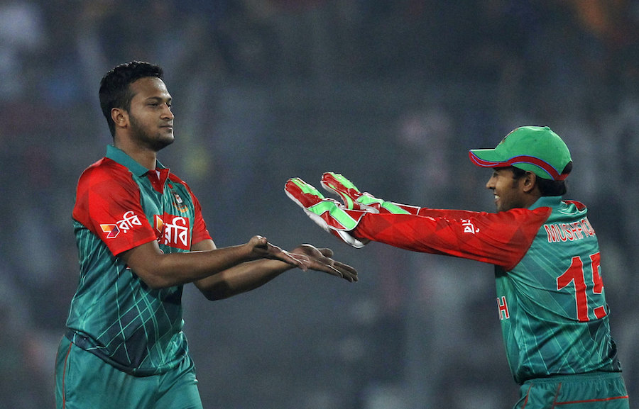 গুনারত্নেকে ফেরালেন সাকিব