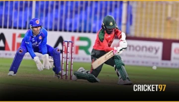 সাত ইনিংস আর ৮৬ বল পর অবশেষে ছক্কার দেখা পেলেন অধিনায়ক