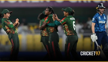 নাইটের ব্যাটিংয়ে ম্লান ফাহিমা ও মোস্তারির লড়াই