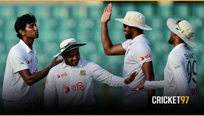 15 wickets fall on Day 3 but Sri Lanka are well ahead