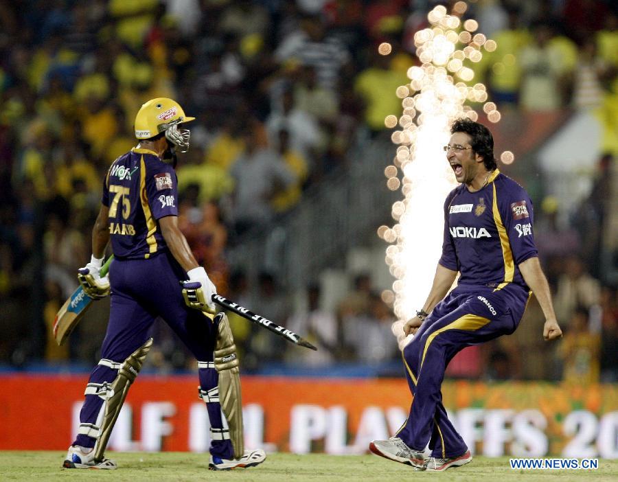 পাদপ্রদীপের আলোয় আনা হোক সাকিবকে