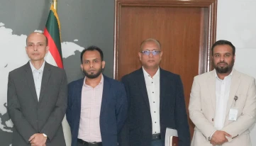 এখানে অনেক