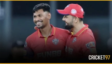 চার বলের ঝড়ে ম্যাচ ঘুরালেন মোস্তাফিজ, গালফকে উড়িয়ে বড় জয় দুবাইয়ের