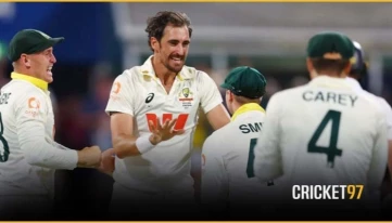 Starc Puts England Under Pressure as Australia Tighten Grip on Day 3