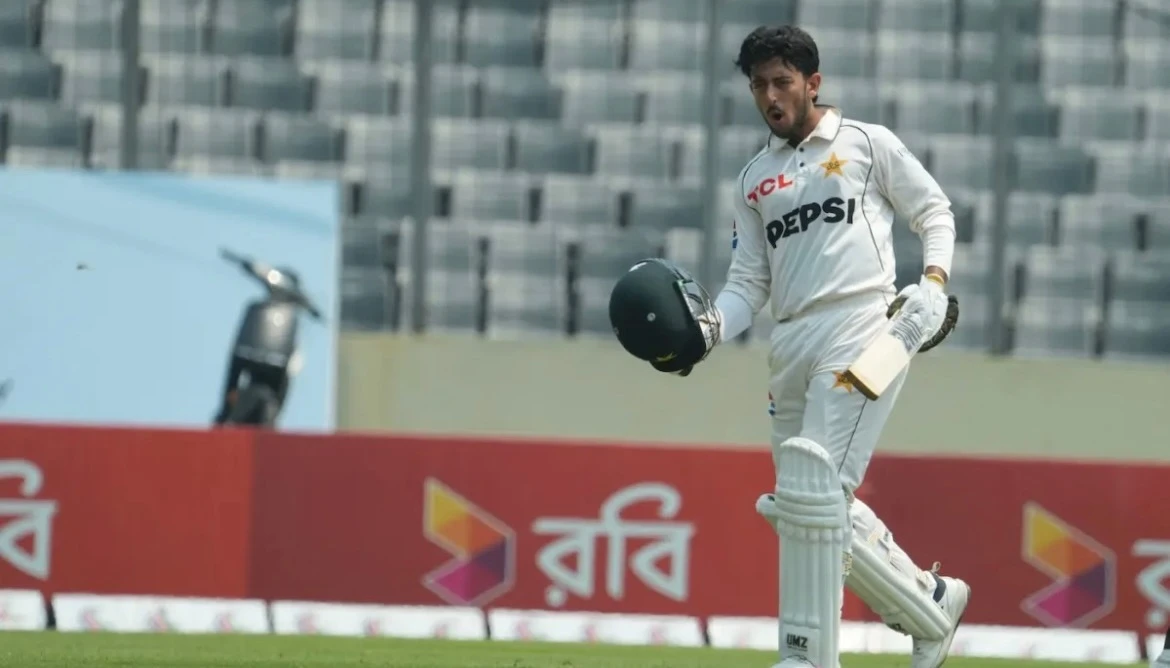 Pakistan End First Session Trailing by 162 Runs