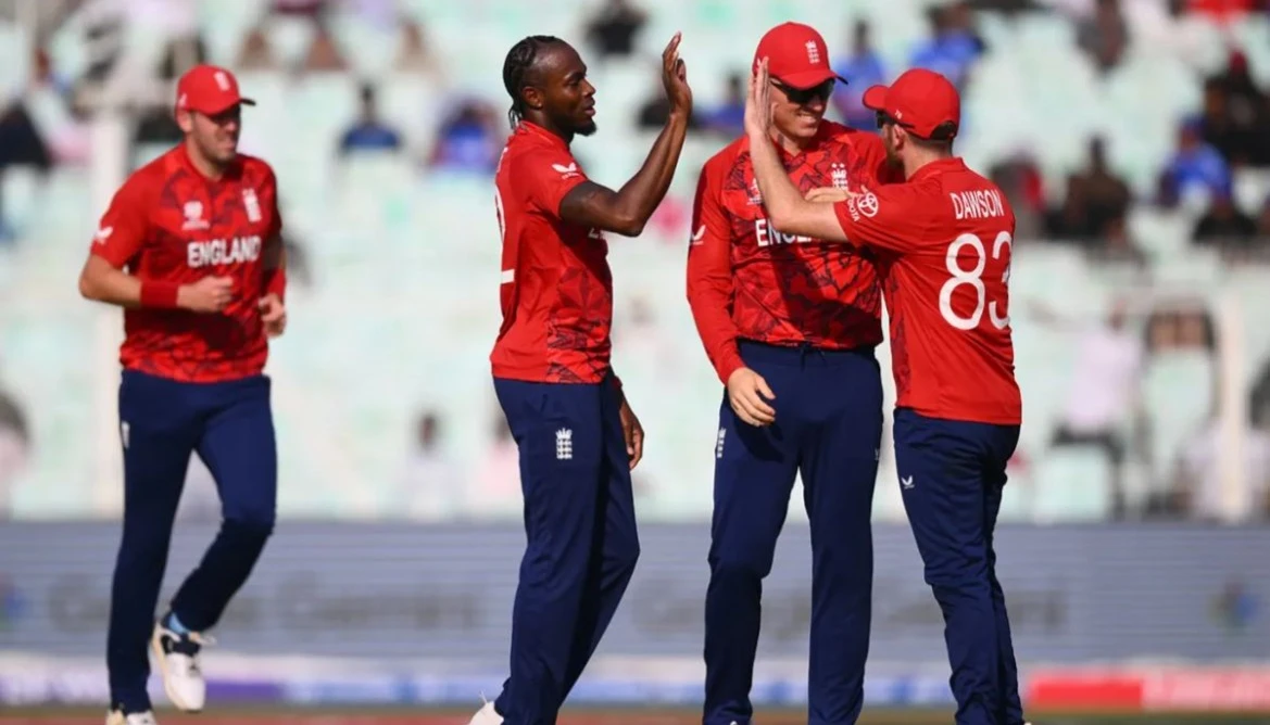 Rashids spin and Bantons blitz power England past Scotland
