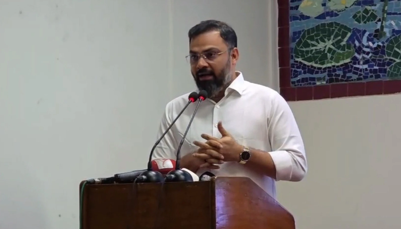 Sports Minister Was Unaware of the Decision to Cancel the BPL
