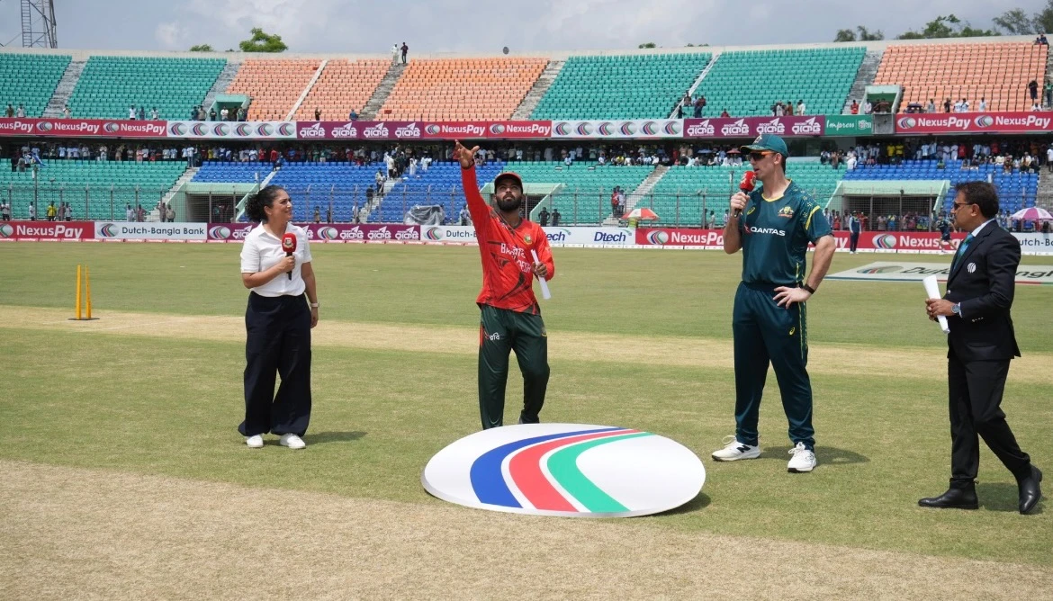 Bangladesh Opt to Bat After Winning Toss, Saklain Makes Debut