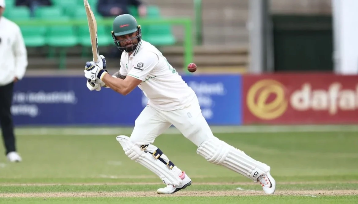 Australia Drop Weatherald, Back Renshaw for Series Decider